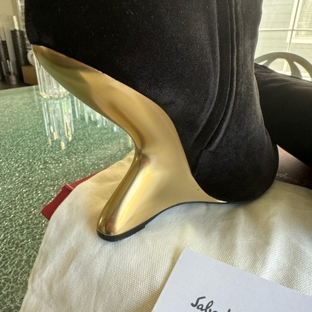 Ferragamo booties 10 C - Picture 2 of 8